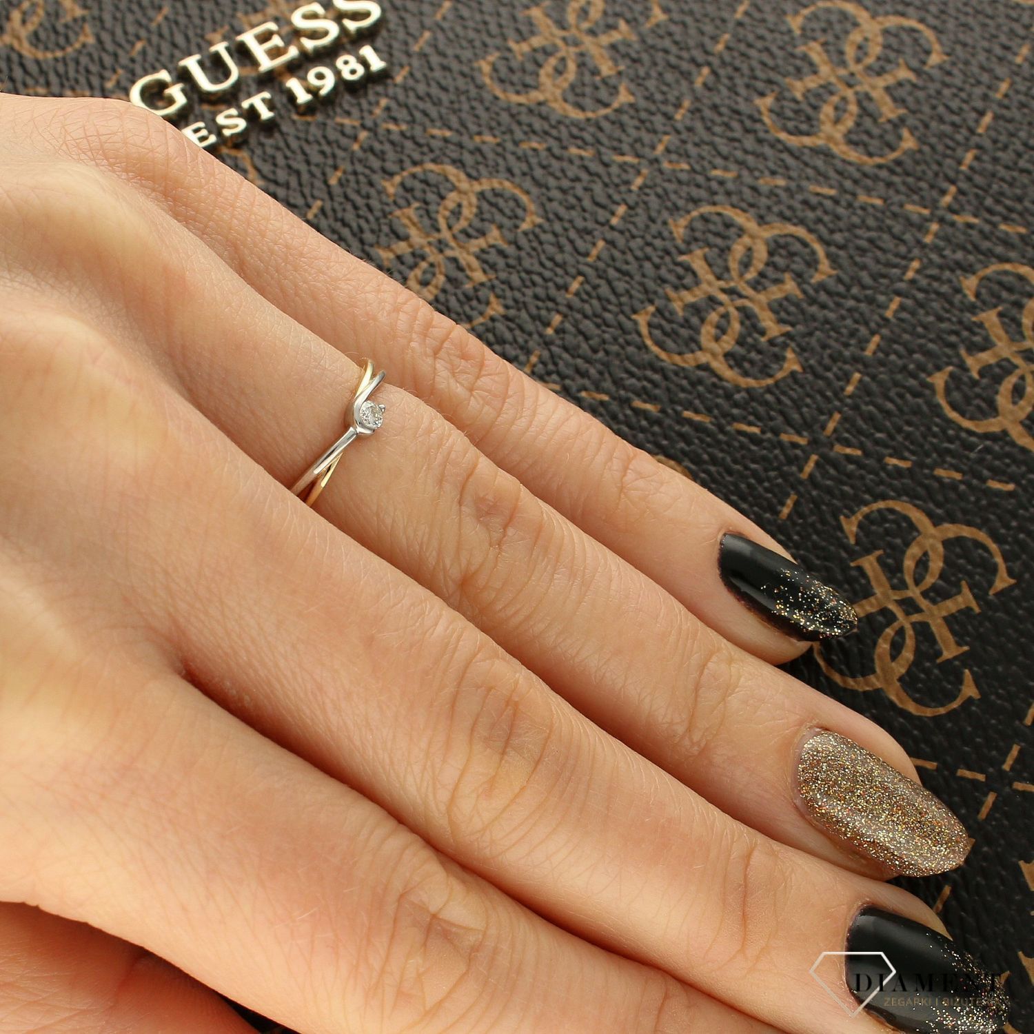 Pierścionek złoty 585 z diamentem 0,05 ct  Splecione złoto  CH329HSI2.jpg